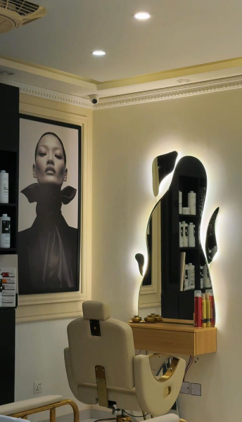 Me Makeup & Hair Studio Gallery Image 9