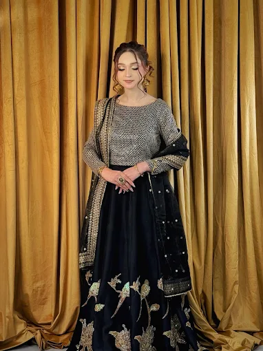 Luxury beauty studio in DHA Lahore _Me Makup & Hair salon