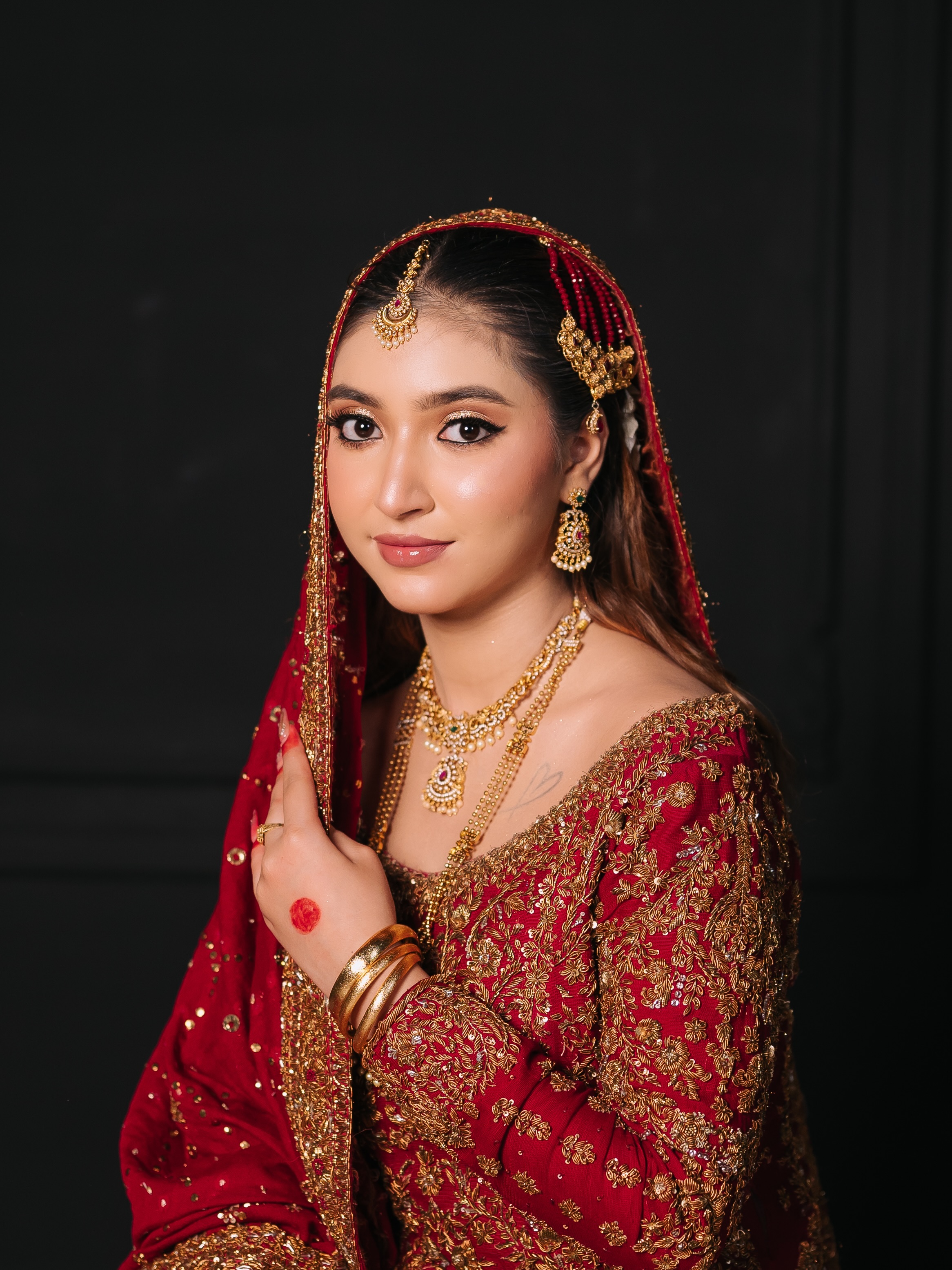 Professional makeup studio near me in DHA 5 for bridal, party and engagement makeup