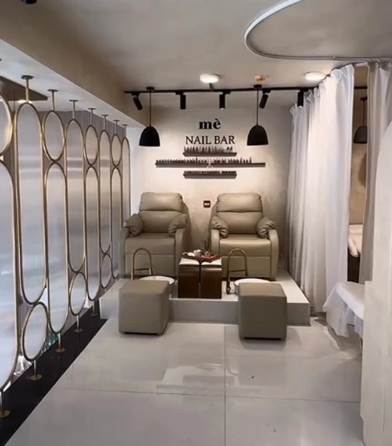 Certified Makeup Artist - Beauty Parlour DHA Lahore